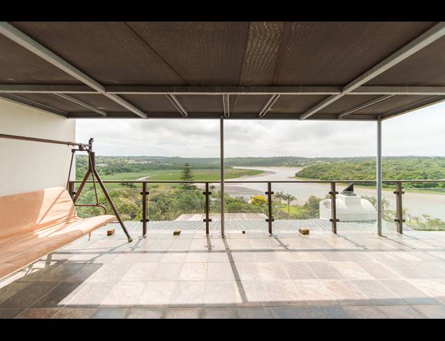 4 BEDROOM HOUSE FOR SALE IN BONZA BAY